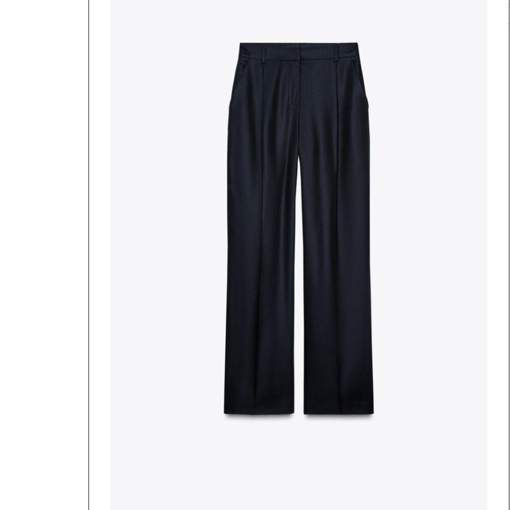 NWT - Zara Navy blue  stright pleated pants - size M